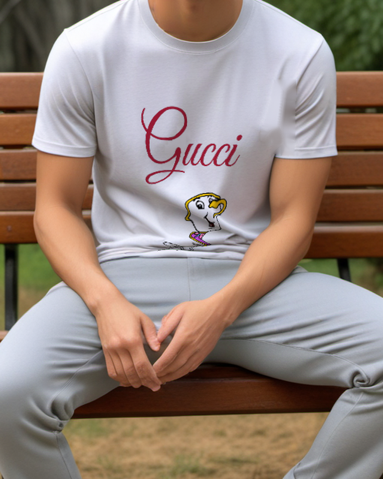 Pale Lavender Smiling Mirror Face Graphic T-Shirt - model wearing view